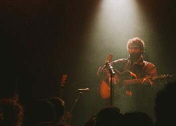 ‘DIE’, un decennio di echi e risonanze, a Bologna la celebrazione acustica di Iosonouncane