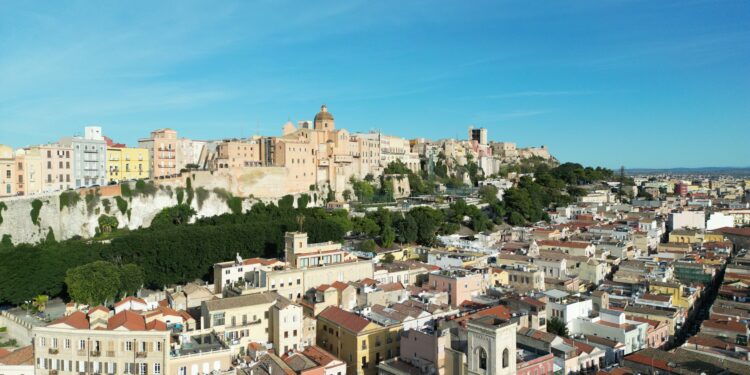 Fine settimana ricco di bellezza e cultura a Cagliari per Monumenti Aperti. Tra le novità l’ex Scuola Mereu e le collezioni archeologiche dell’Università