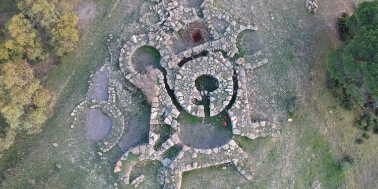 I gioielli del Campidano in mostra per Monumenti Aperti, un viaggio tra archeologia, memoria condivisa e identità collettiva