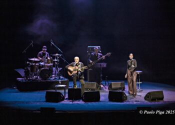 Bossanova, samba e canzone italiana. Al Teatro Massimo di Cagliari Toquinho conquista il pubblico