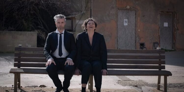 Il musicista sassarese Manuel Attanasio presenta ‘Darkness’, secondo videoclip da Opodiptera