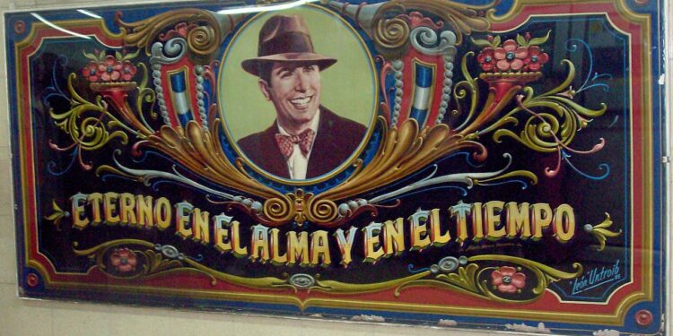 Carlos Gardel, a novant’anni dalla scomparsa il mito continua. Il re tango morì in un incidente aereo nel giugno del 1935