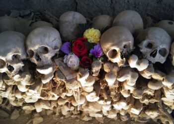 Teste di morto contro la siccità, il rito macabro usato in Sardegna per invocare la pioggia