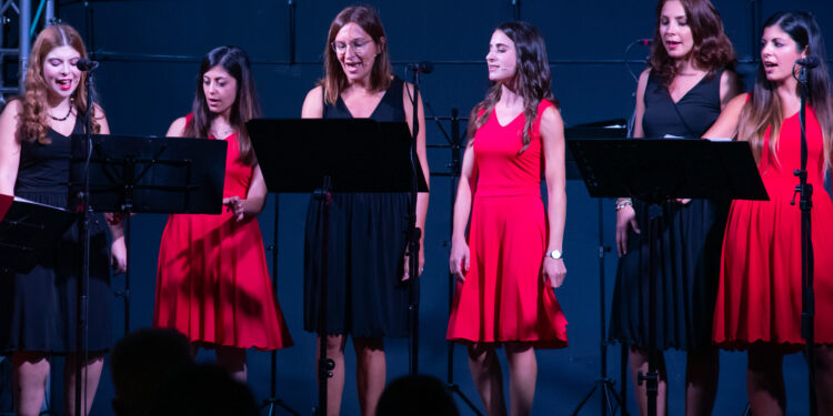 ‘Di Pop in Pop’, il festival Spettacolo Aperto propone a Cagliari un viaggio corale e intergenerazionale nella musica pop